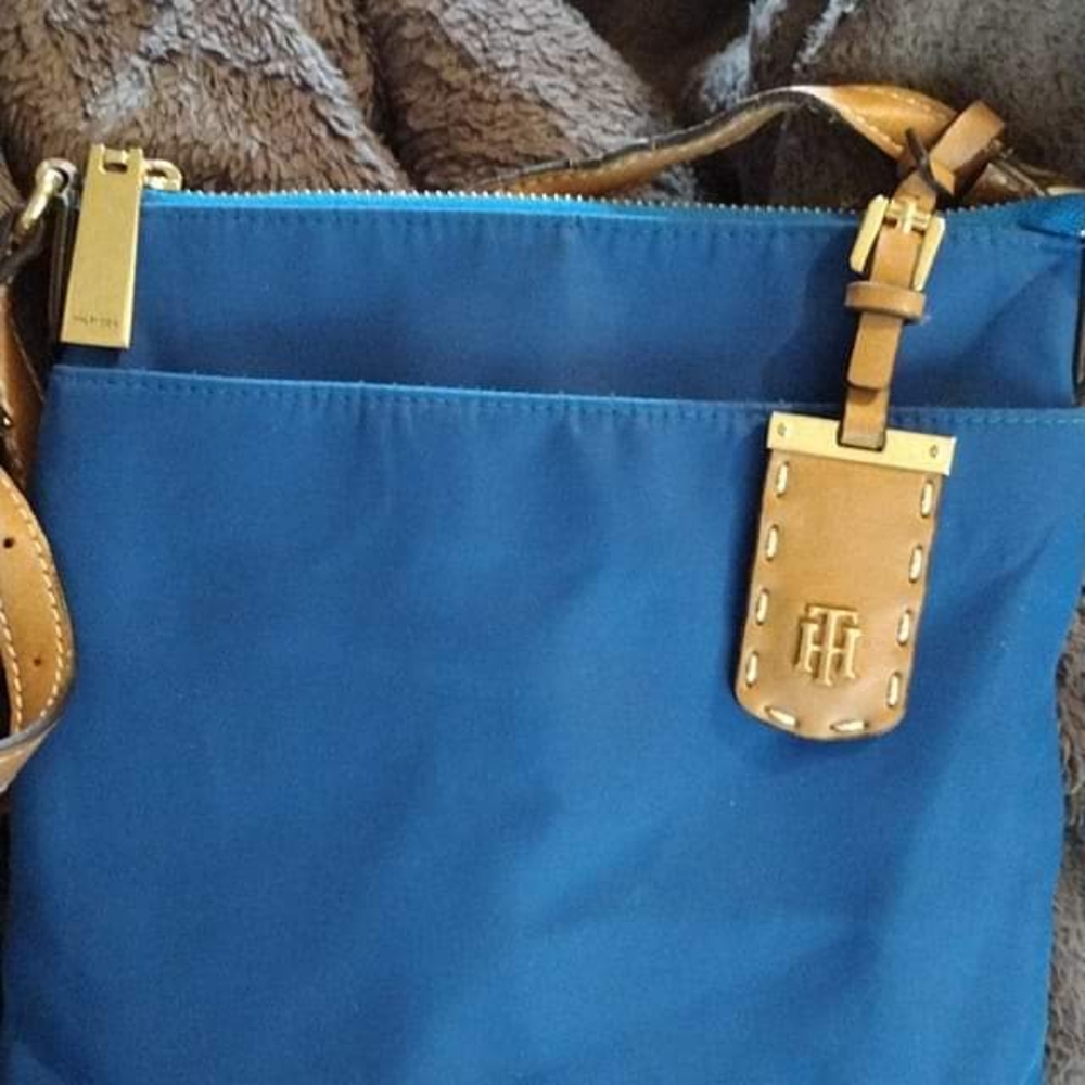Tommy Hilfiger crossbody